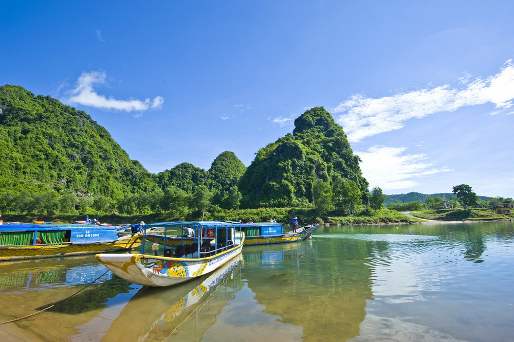 Vé máy bay giá rẻ đi Quảng Bình